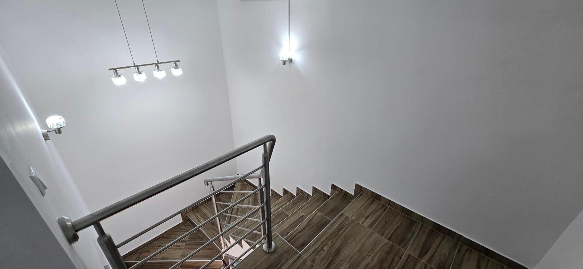 Apartmani Tesa Tesanj Esterno foto